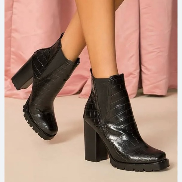 Steve Madden Shoes - Steve Madden Ladon black croc print heeled booties